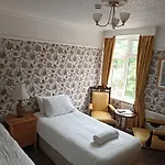 The Outlook 4*