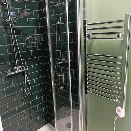 Outlook בית הארחה סקארבורו