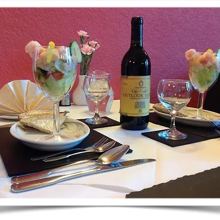 בית הארחה Outlook 4*