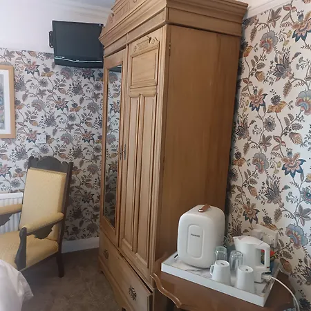 Outlook 4* Scarborough