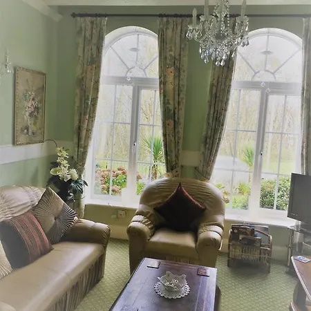 Guest house Outlook 4*
